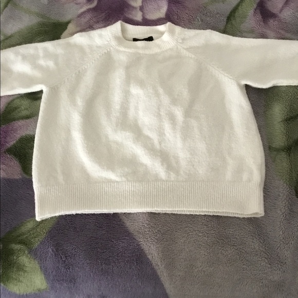 Beautiful white top in great condition - Picture 5 of 8